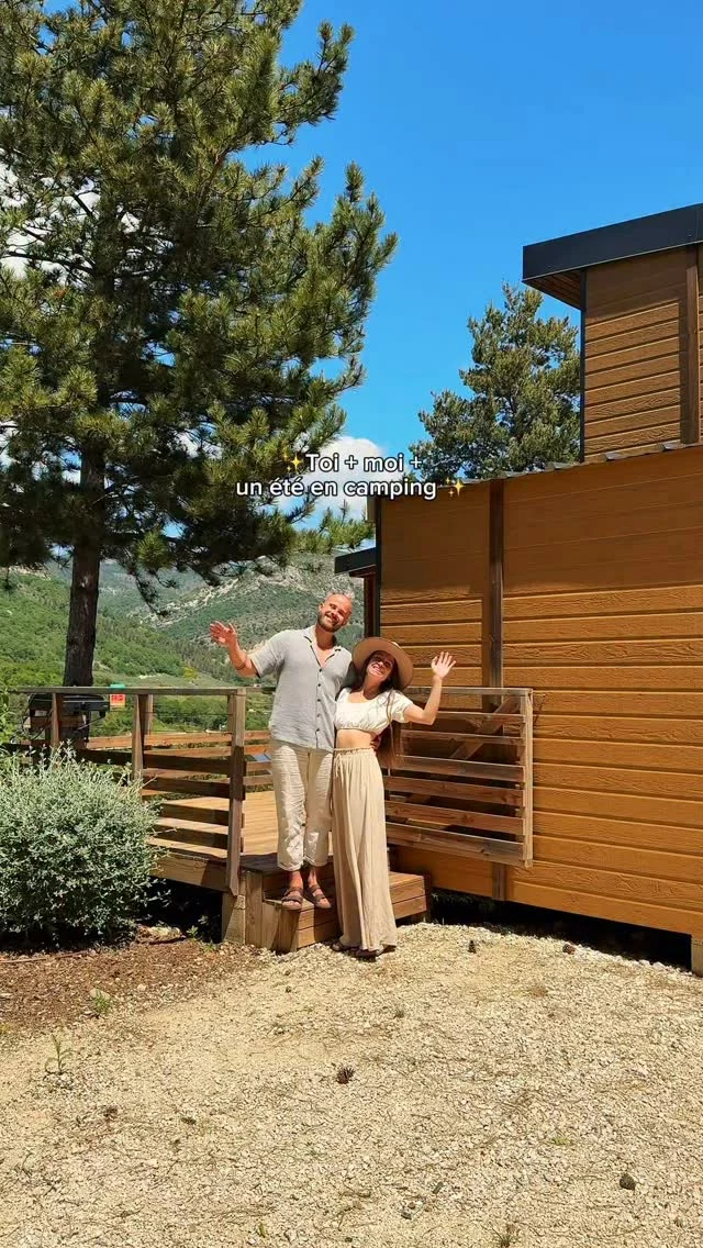 Un été dans le Sud de la France 🥹❤️🇫🇷
On est tombé amoureux de la Drôme Provençale : tu connaissais ? Entre cascades, eau cristalline, montagne, soleil, et champ de lavande (dans quelques semaines) on a trouvé notre bonheur 😍
On vient de terminer notre séjour au @campinglesramieres  de @yellohvillageofficiel , si tu recherches de la verdure pour tes prochaines, ces campings sont des petits paradis ✨ c’est la deuxième fois pour nous haha. À voir : 
- Les Gorges du Toulourenc
- Le village de  Séguret Et Vaison-la-Romaine
- Le Marché bio de Nyons
- La rivière de L’Eygues

Rdv dimanche matin pour un petit cadeau 🤭🎁
Collaboration commerciale